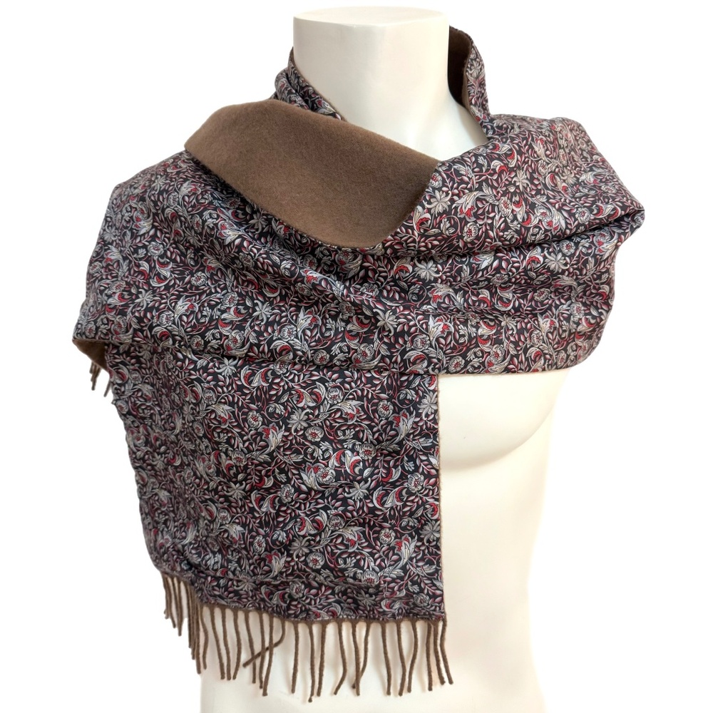 Chatsworth Reversible Silk & Lambswool Scarf 🇬🇧 – Floral Pattern Brown